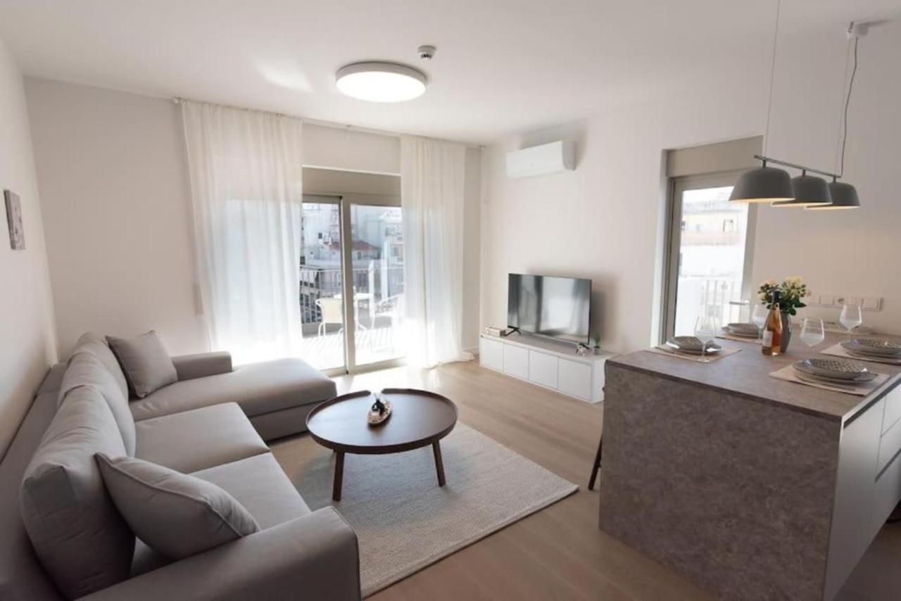 Bright Apartment In The New Building アテネ エクステリア 写真